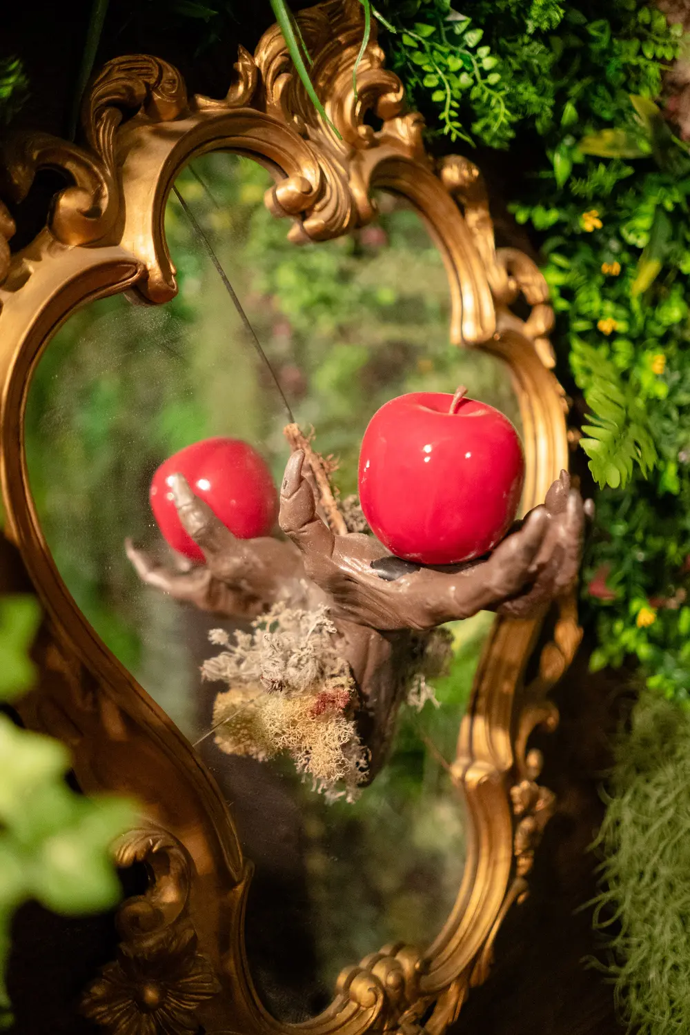 Nature morte au crâne doré
